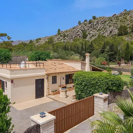 Villa Family Between Pollenca Towns